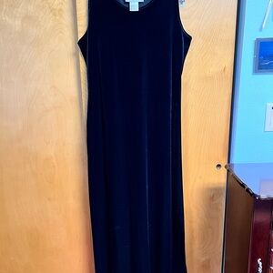 Ronni Nicole Classic Velvet Black Maxi Dress